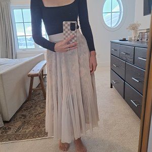 Aritzia Wilfred Twirl Midi Skirt